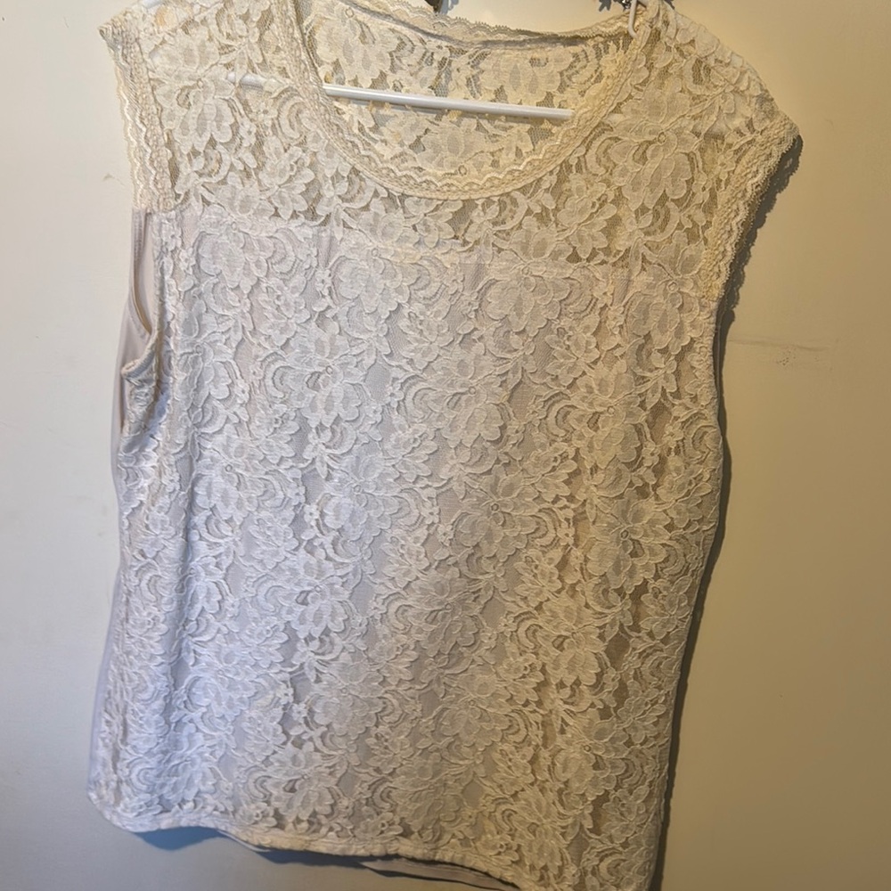 Elegant Lace Sleeveless Top - Cream